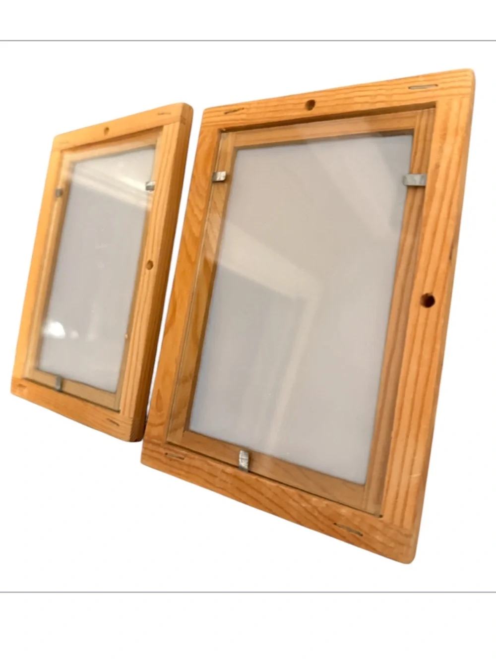 Vintage Set of 2 Simple Wooden Picture Frames in Natural Wood Tone